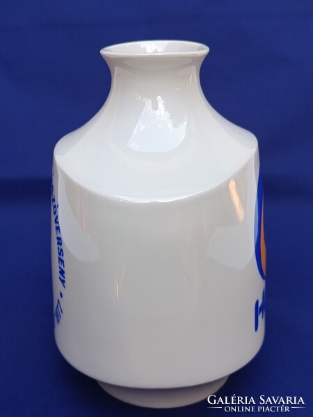 Retro Alföldi porcelán VÁZA 1977-ből hódmezővásárhelyi úszóverseny / HUSE felirattal