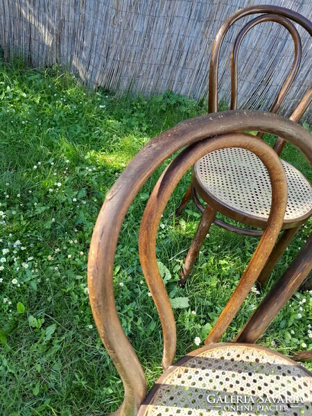 Tonett thonet tonet jellegű régi hajlított székek