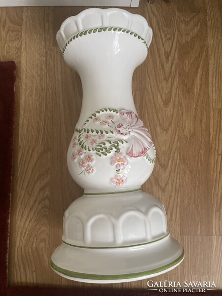 Very beautiful ceramic pedestal, flower pot statue holder.
