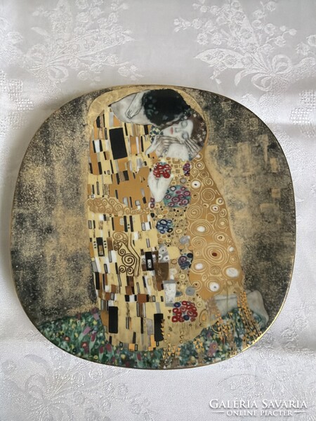 Gustav Klimt limitált sorszámozott Csók porcelán dísztányér.