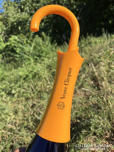 CHAMPAGNE CLUB - Veuve Clicquot Esernyőnyelű Pezsgőzáró – Frissen Tartó Palackzáró