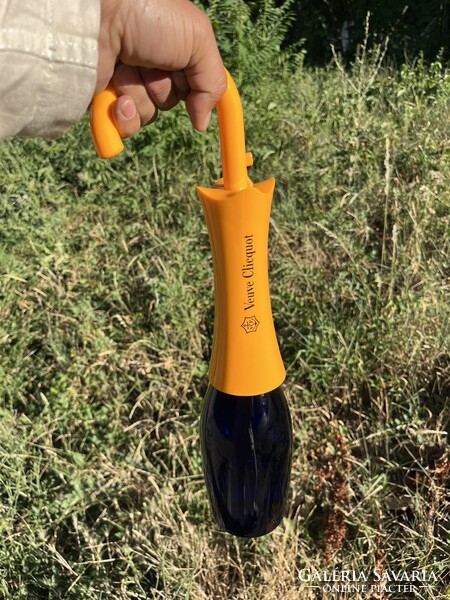 CHAMPAGNE CLUB - Veuve Clicquot Esernyőnyelű Pezsgőzáró – Frissen Tartó Palackzáró
