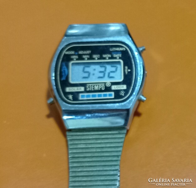 GYüjteményeimből ELADÓAK 3 db Retro Quartz órák, a 60-70-es évekből  !Mind müködik !