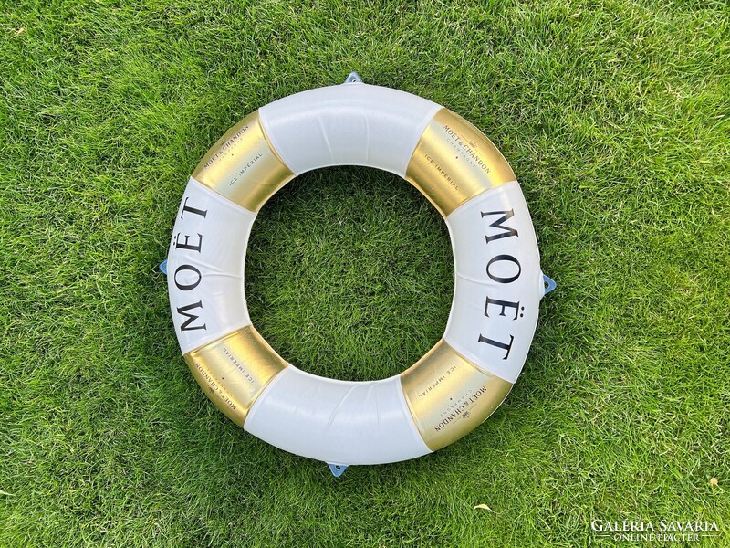 CHAMPAGNE CLUB - Moët & Chandon ICE IMPÉRIAL felfújható úszógyűrű – medence- és yacht kiegészítő