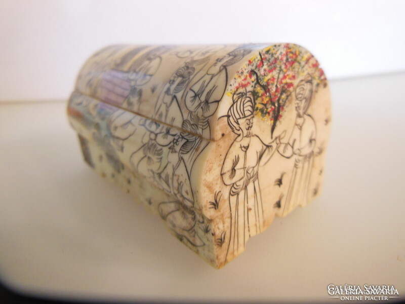 ÉKSZERTARTÓ - CSONT - KÉZIMUNKA  - 9 x 4,5 x 4,5 cm - HIBÁTLAN