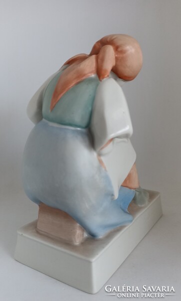 Zsolnay porcelán anya gyermekével!