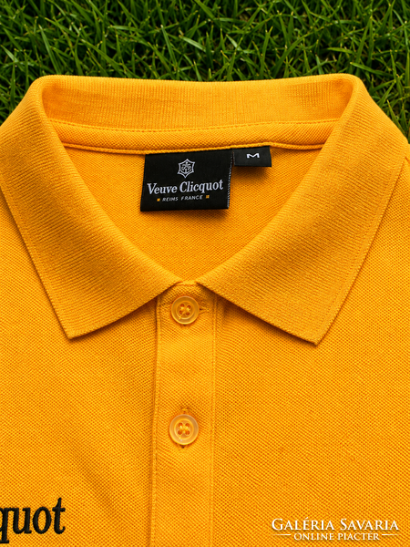 CHAMPAGNE CLUB - Veuve Clicquot Polo Classic T-Shirt – Clicquot sárga, hímzett, M méret, új