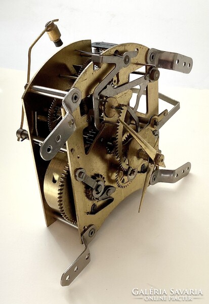 Wall clock mechanism - made by Smiths, London - half-turn - for parts or repair