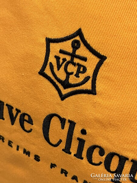 CHAMPAGNE CLUB - Veuve Clicquot Ponsardin hímzett díszpárnák – 4 darabos szett