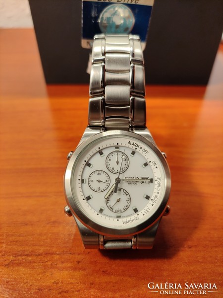 Eladó egy Citizen Eco Drive férfi karóra Új!Capacítort cserés!