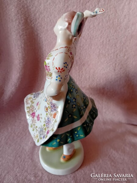 2608/8 Zsolnay porcelán népviseletben táncoló menyecske figura