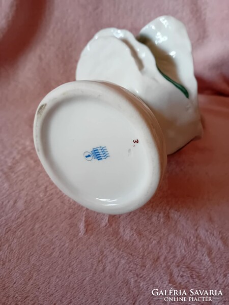 2608/8 Zsolnay porcelán népviseletben táncoló menyecske figura