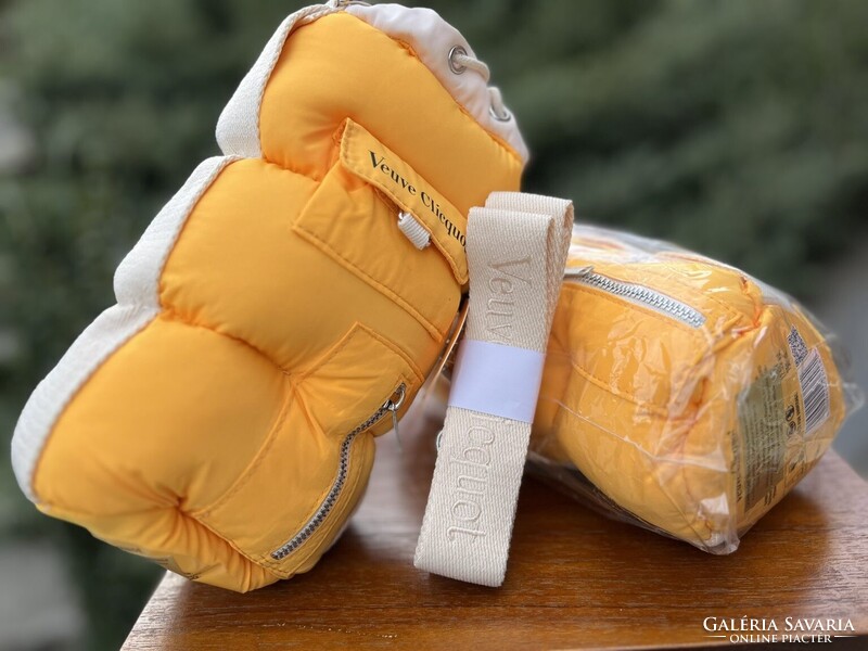CHAMPAGNE CLUB - Veuve Clicquot Puffy Style – Pezsgőtartó Hűtőtáska (2 db)
