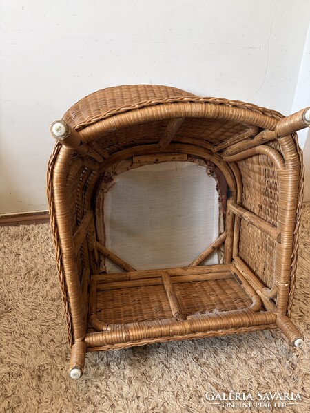 Szép rattan fotel eladó 28000 ft bp 17 kerben