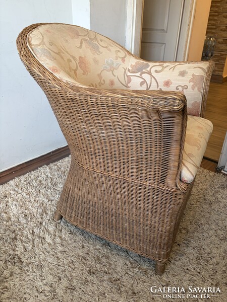 Szép rattan fotel eladó 28000 ft bp 17 kerben