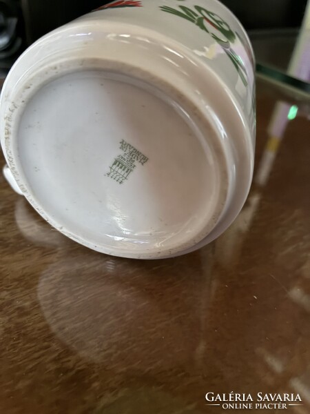 Zsolnay porcelán gyerek bögre békás