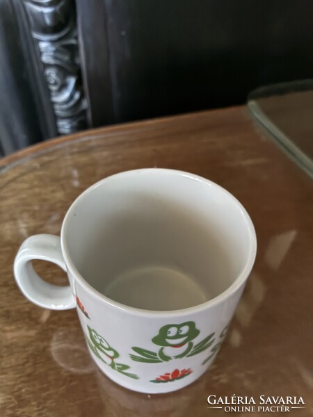Zsolnay porcelán gyerek bögre békás
