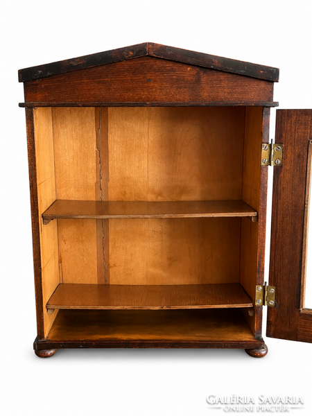 Biedermeier bükk furnérozott kis vitrinszekrény, 42 cm – 19. század első fele
