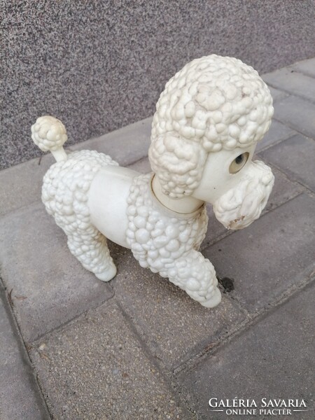Retró műanyag uszkár