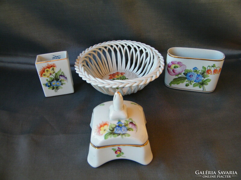 Herendi 4 darabos virág mintás porcelán összeállítás