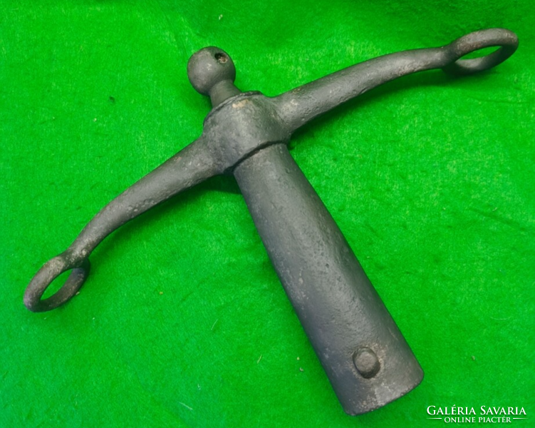 Antique Cast Iron Hitch End (multi-tooth cart/carriage hardware) from around the 18th-19th century
