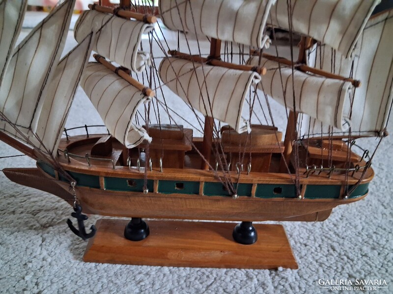 HMS Bounty 30 cm-es modell, magas hajó replika - HMS Victory Modell, Brit Királyi Haditengerészet