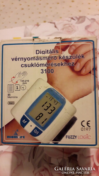 Momort 2100 Digitális csukló vérnyomásmérő készülék elemes