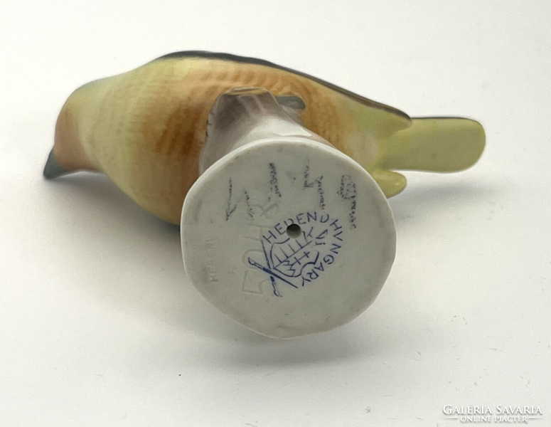 Eredeti Herendi vörösbegy porcelán figura (Modellszám: 5048) – Hibátlan!