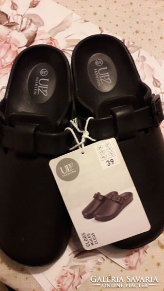 UP2 Fashion Black Work Clogs Size 39 New with Tags