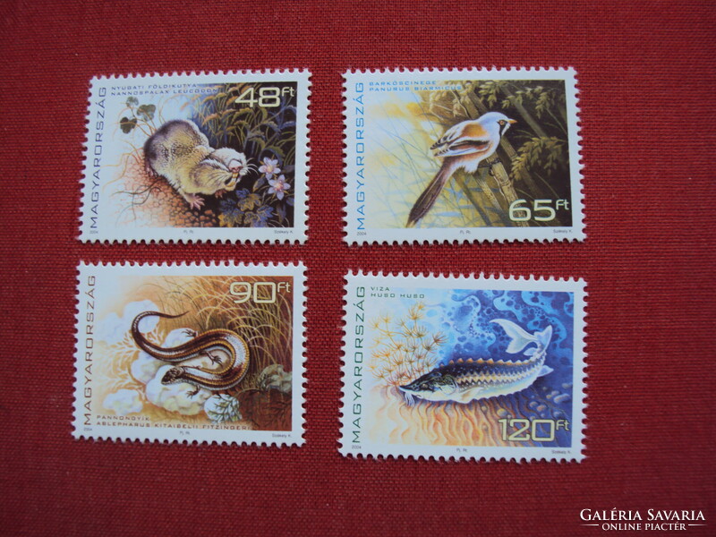 Magyar postatiszta bélyegek blokkok névértéken eladók-s-113