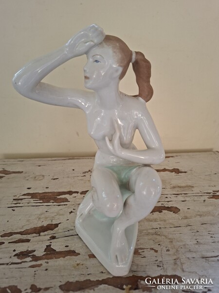 Aquincumi porcelán női akt