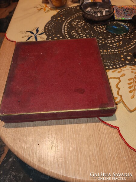 Emlék plaket