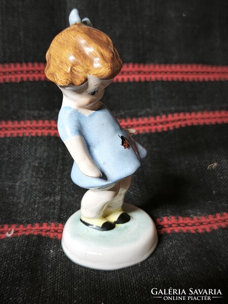 Retro bodrogkeresztúri kerámia katicás kislány figura (hibátlan / korának megfelelő állapotban)