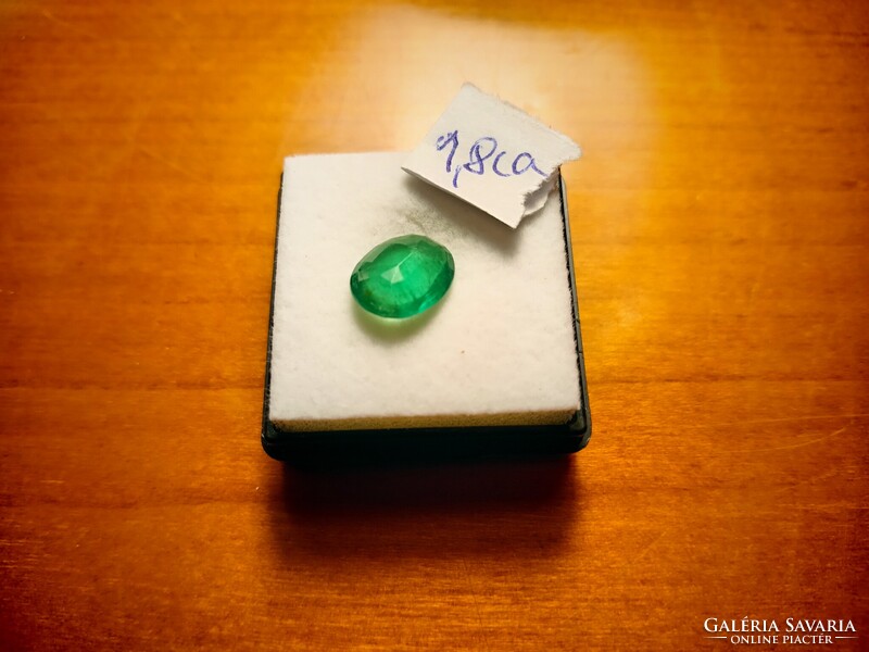 Teljesen átlátszó, értékes tömött zöld(császári zöld) 1.8 ct.