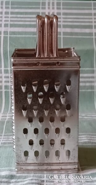 Retro sajtreszelő uborka gyalu