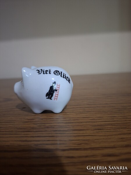 Porcelán aranyos szerencsehozó malacpersely 4 levelű lóherével, katicával. 5,7 cm. Hibátlan