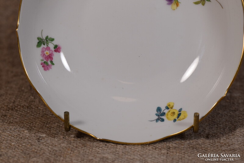 Meissen porcelán desszerttányér csészealj Streublumen virágdekor Németország