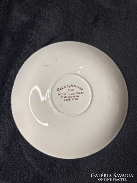 Royal Tudor Ware teáskészlet