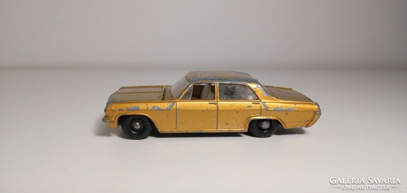 Matchbox Opel Diplomat (szürke motor)