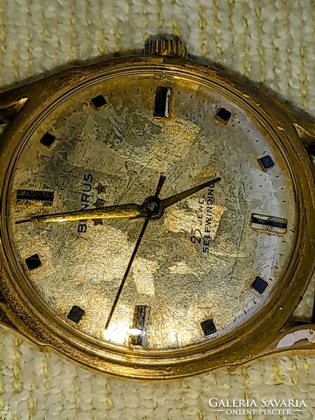 For sale is a rare Benrus Tristar automatic wristwatch from the 1960s-70s.