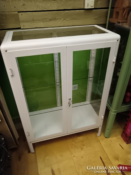 Ikea fabrikör vitrin
