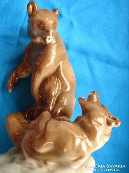 Zsolnay porcelán: játszó medvék. Markup Béla, 1911. Hibátlan, 31cm magas