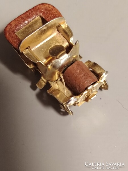 Vintage Fiat kisautó medàl aranyozott?