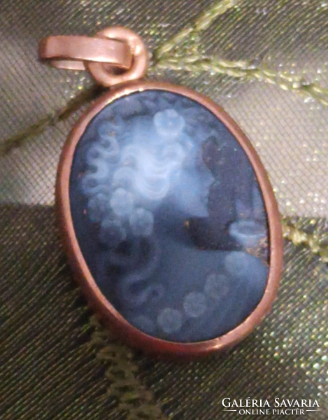 Cameo Pendant
