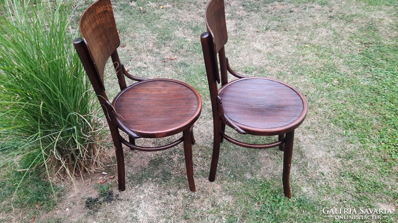 Pair of Thonet chairs