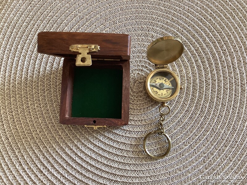 Keychain Compass with Copper Cover in Original Wooden Box