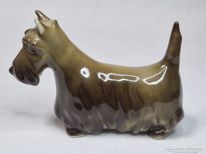 Ritka Őry Ferenc tervezte Zsolnay skót terrier kutya porcelán figura hibátlan állapotban 6 cm. magas