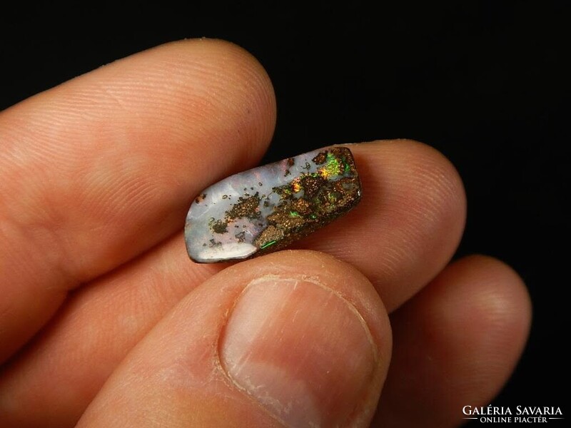 Australian Boulder Opal, 3.5 ct, 100% natural, hand-polished, with guarantee, from a specialist
