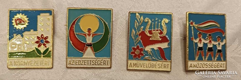 4 db régi úttörő jelvény – Környezetért, Edzettségért, Művelődésért, Közösségért – szép állapot