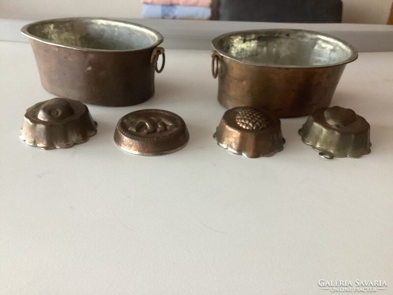 Antique copper kitchen molds: 19th century